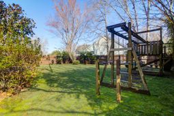 4084 Laurelwood Drive photo 4