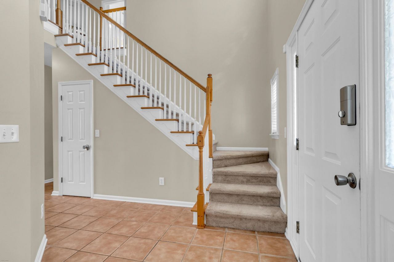 4084 Laurelwood Drive Photo 8