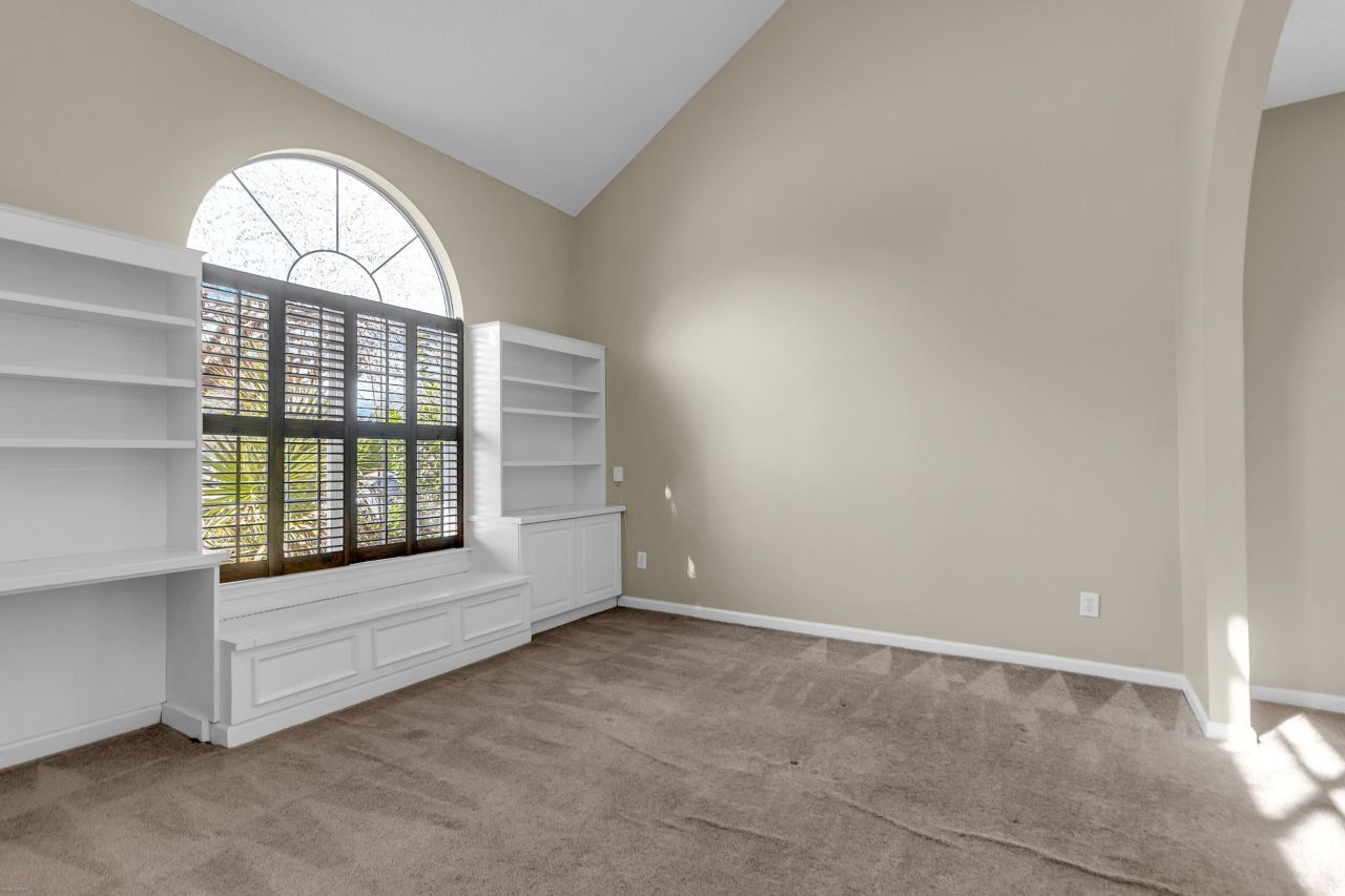 4084 Laurelwood Drive Photo 9