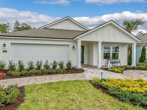 33 GREEN Circle, Palm Coast, FL 32164