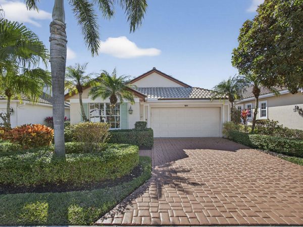 951 Augusta Pointe Drive, Palm Beach Gardens, FL 33418