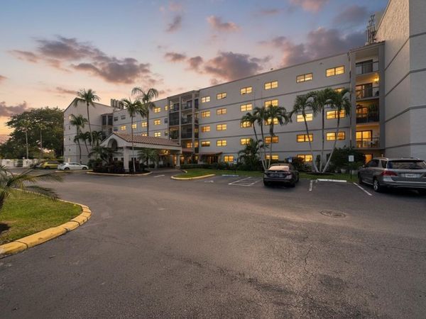 701 NW 19th St, Unit 503, Fort Lauderdale, FL 33311