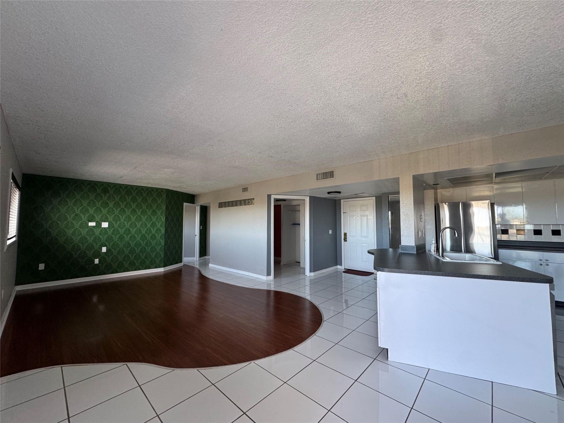 701 NW 19th St, Unit 503, Fort Lauderdale, FL 33311 Photo