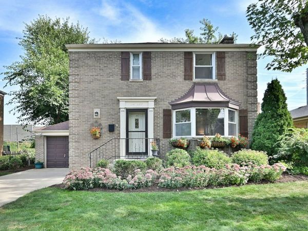 593 S Edgewood Avenue, Elmhurst, IL 60126