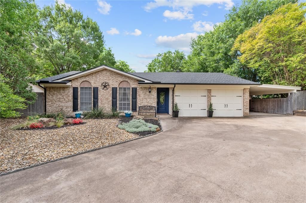 4208 Shipley Court, Benbrook, TX 76116 Main Photo