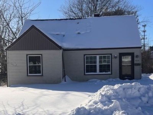 610 Elm Street, Struthers, OH 44471