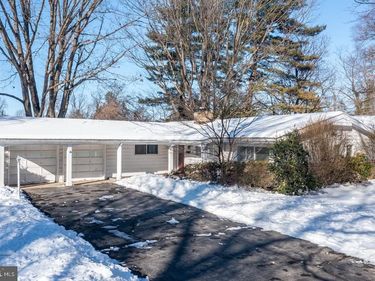 1519 MEADOWLARK ROAD, WYOMISSING, PA 19610