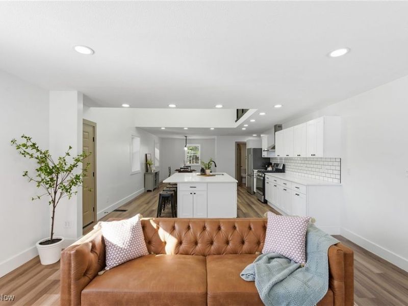 4689 Crystal Lake Avenue NW, Canal Fulton, OH 44614 Photo 7