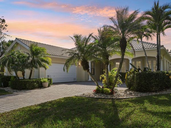 8693 SE Nicolete Lane, Hobe Sound, FL 33455
