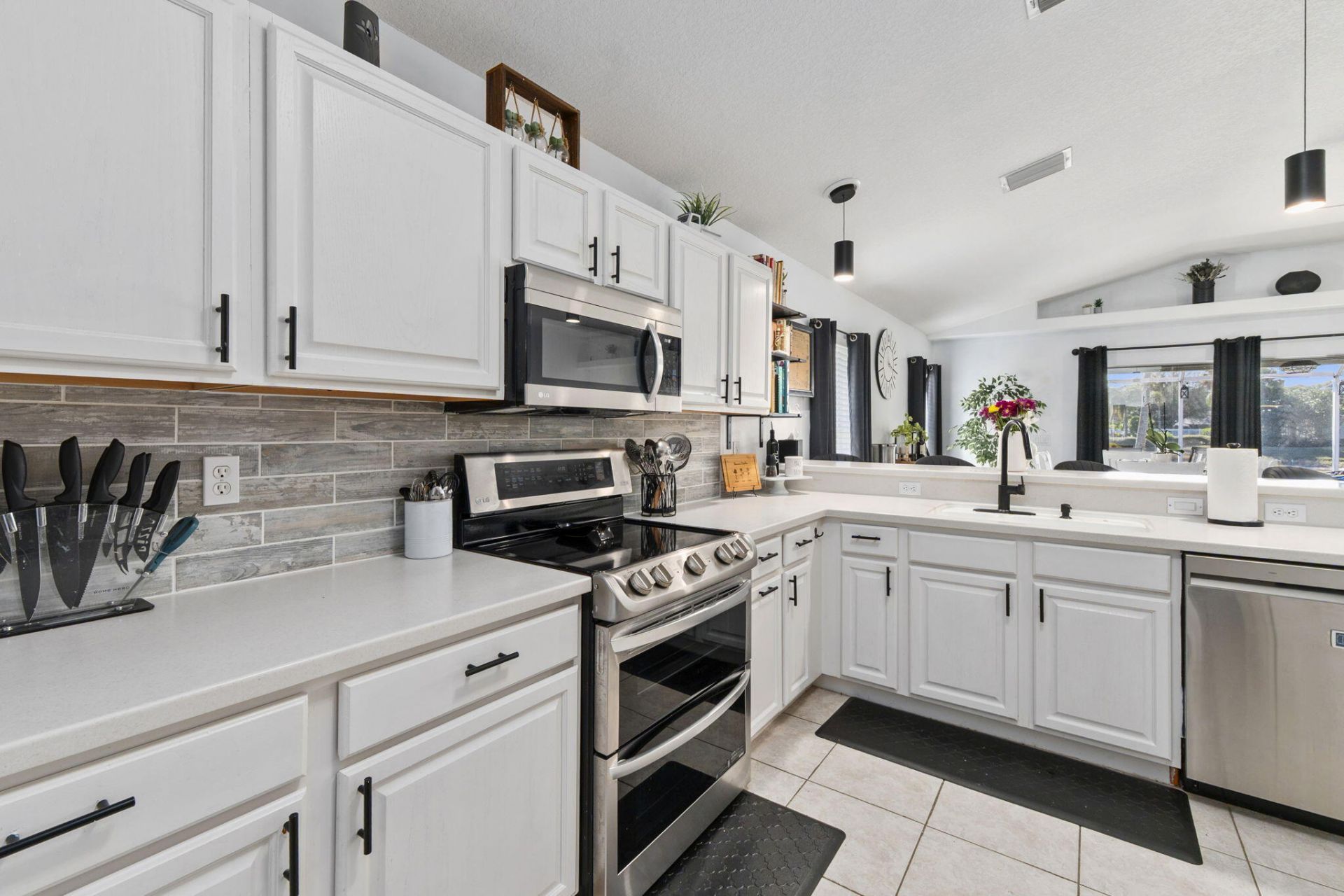 524 SW Cyrilla Trail Sw, Port Saint Lucie, FL 34953 Photo