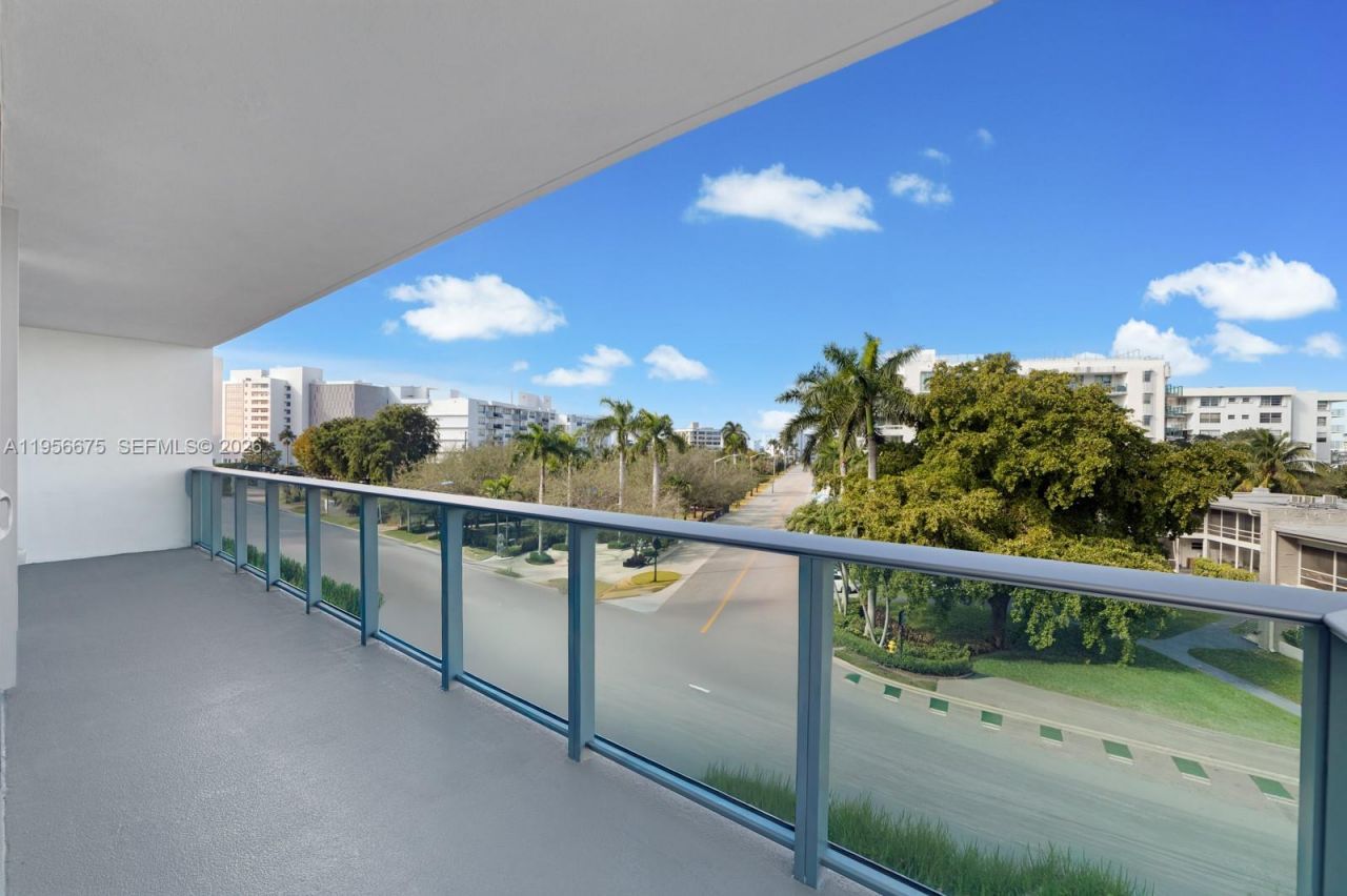 9221 E Bay Harbor Drive , Unit 412, Bay Harbor Islands, FL 33154 Photo