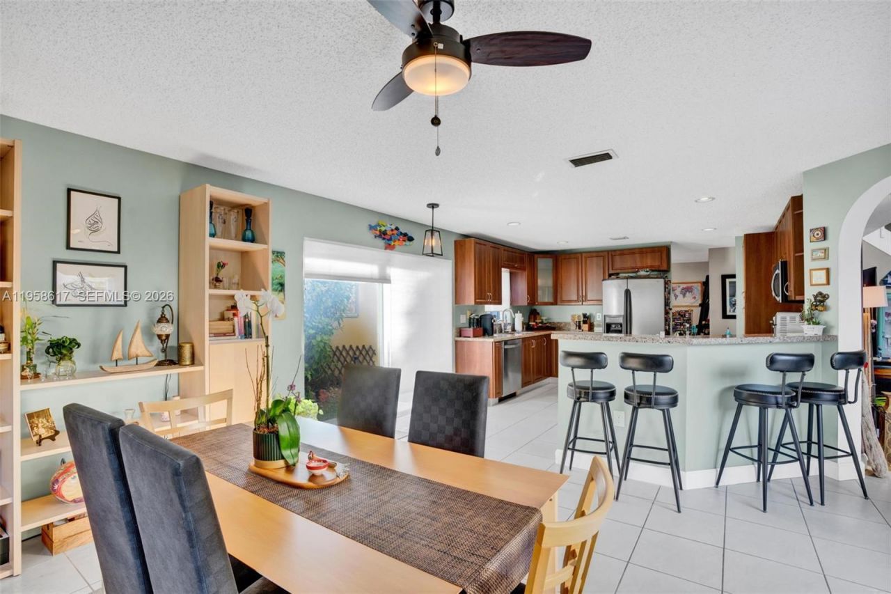 5337 NW 113th Pl, Doral, FL 33178 Photo