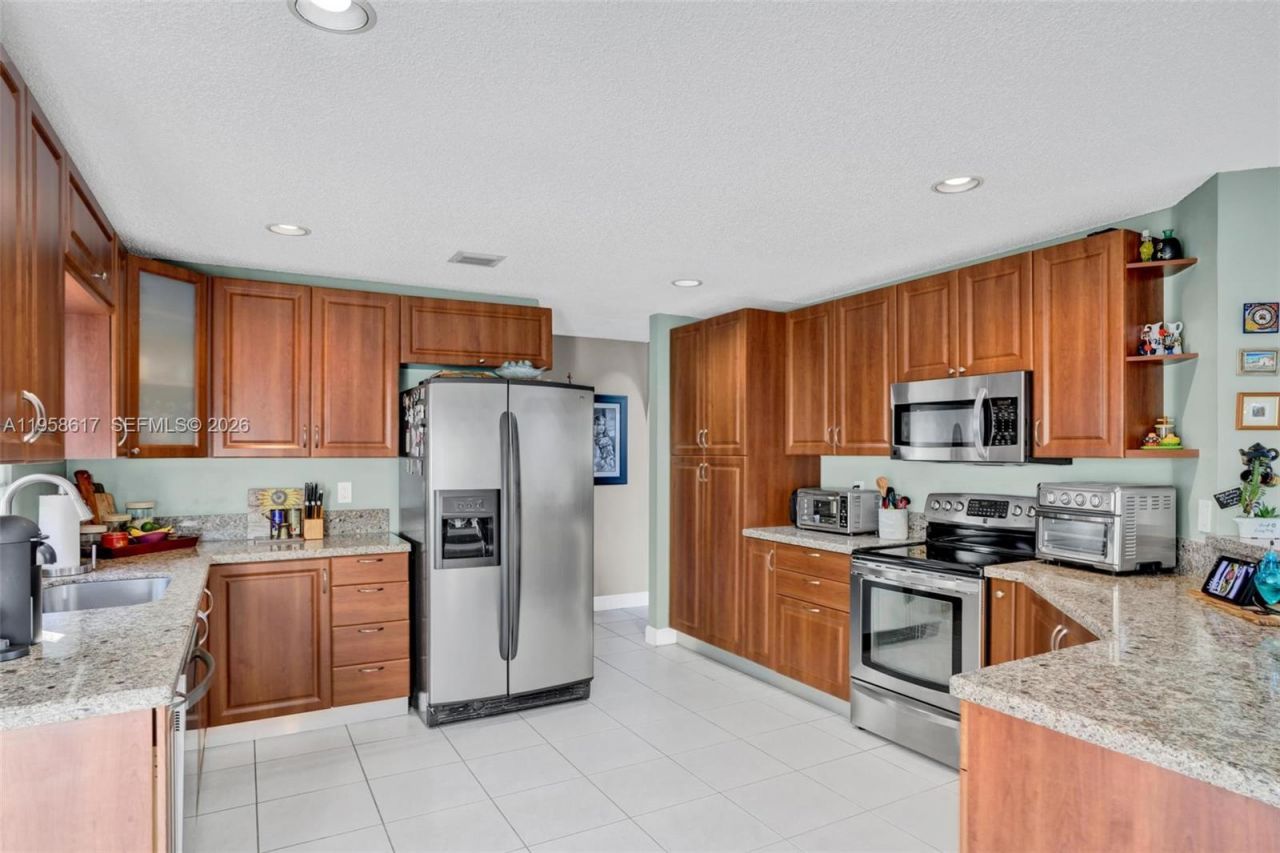 5337 NW 113th Pl, Doral, FL 33178 Photo