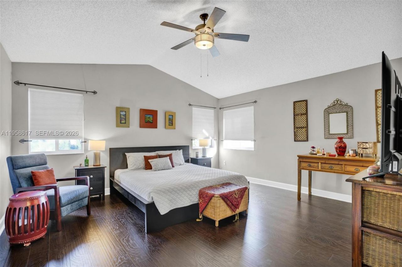 5337 NW 113th Pl, Doral, FL 33178 Photo