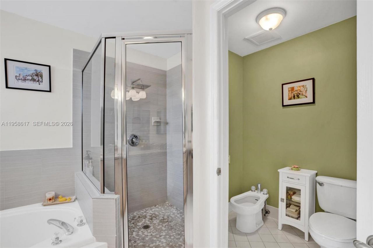 5337 NW 113th Pl, Doral, FL 33178 Photo