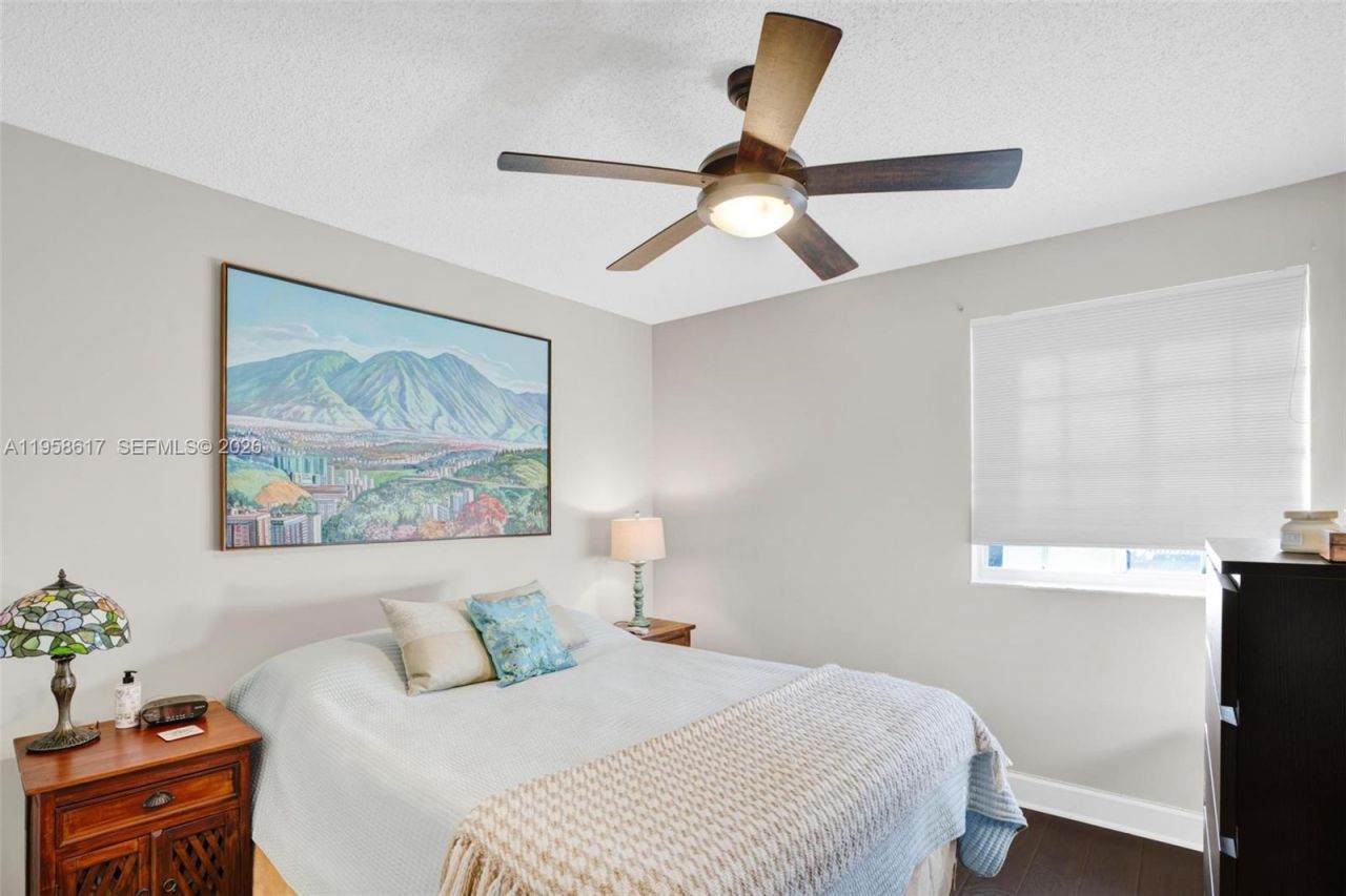 5337 NW 113th Pl, Doral, FL 33178 Photo