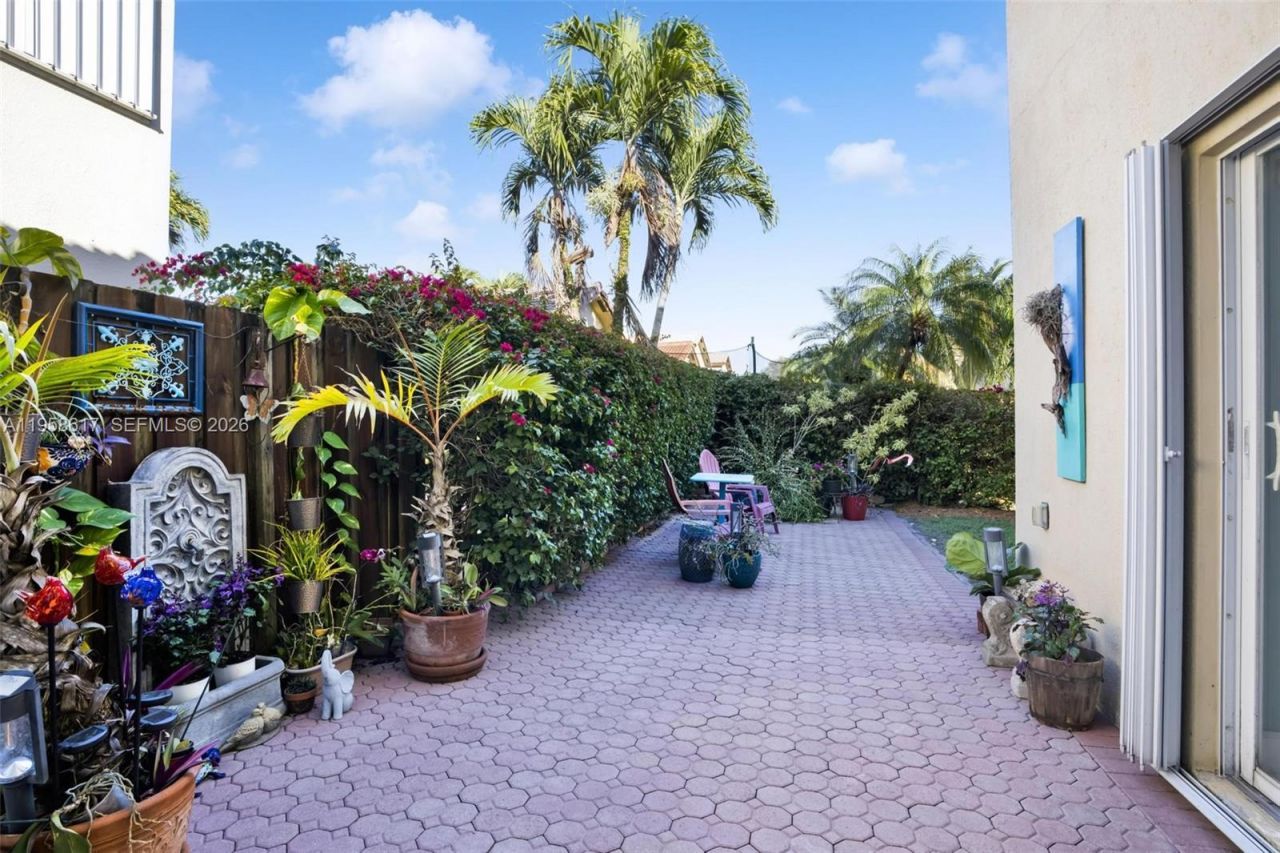 5337 NW 113th Pl, Doral, FL 33178 Photo