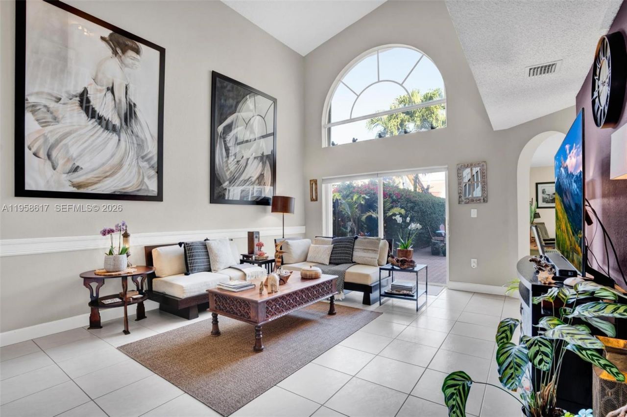 5337 NW 113th Pl, Doral, FL 33178 Photo