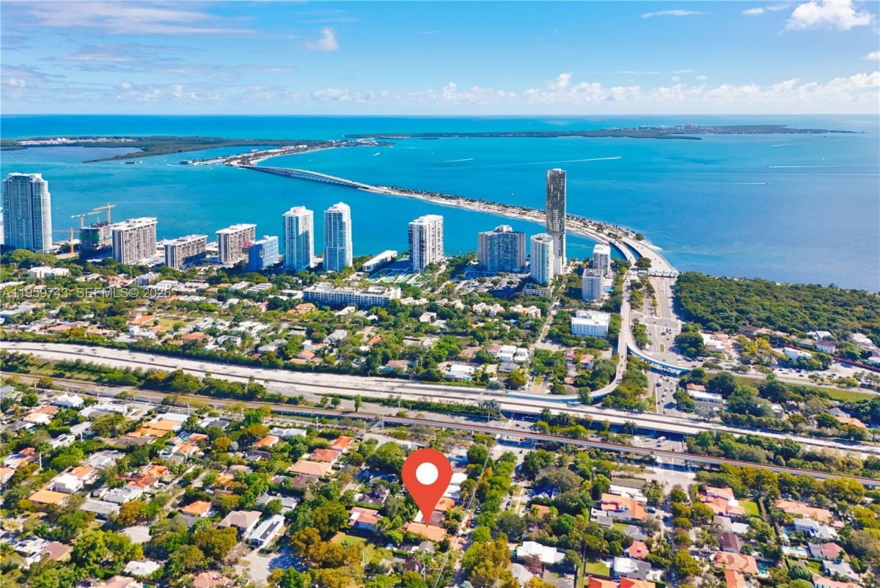 159 SW 25th Rd, Miami, FL 33129 Photo