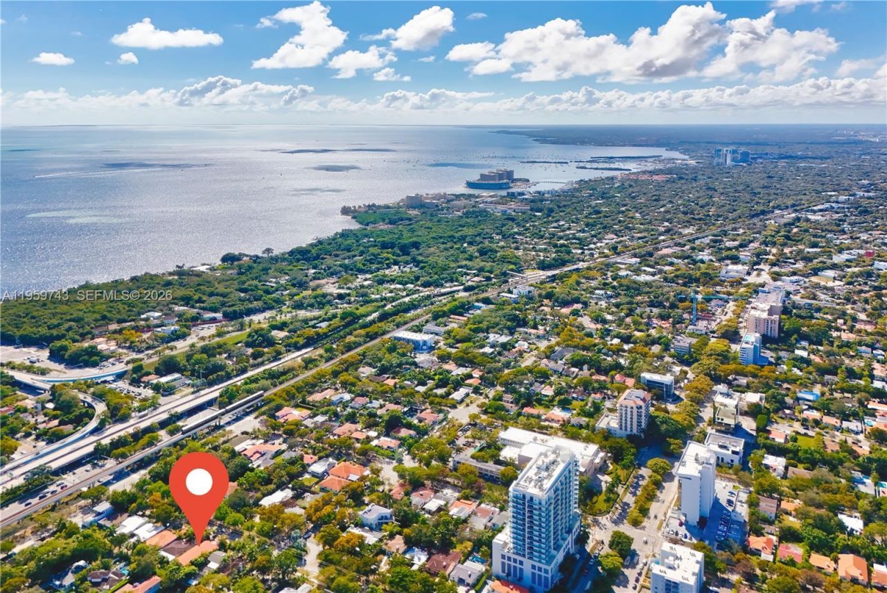 159 SW 25th Rd, Miami, FL 33129 Photo