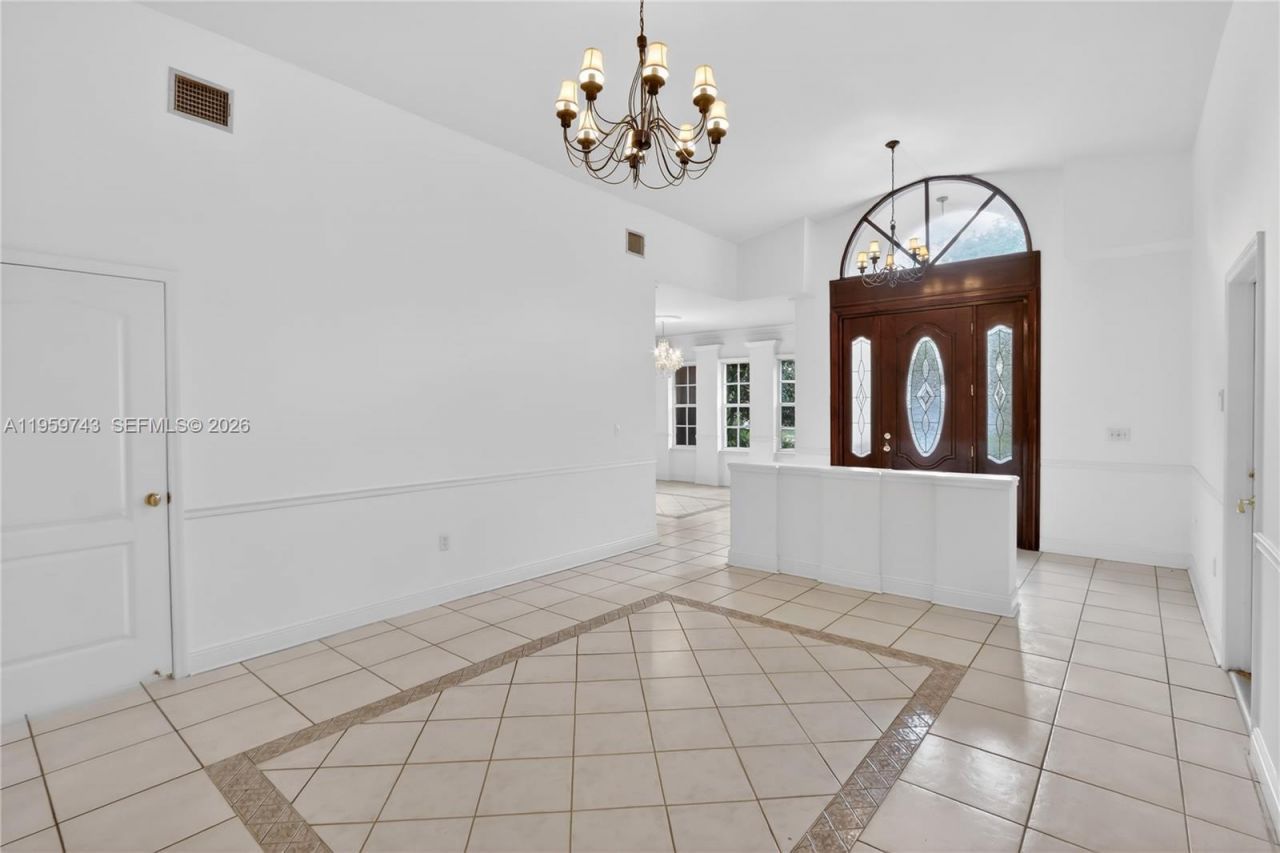 159 SW 25th Rd, Miami, FL 33129 Photo