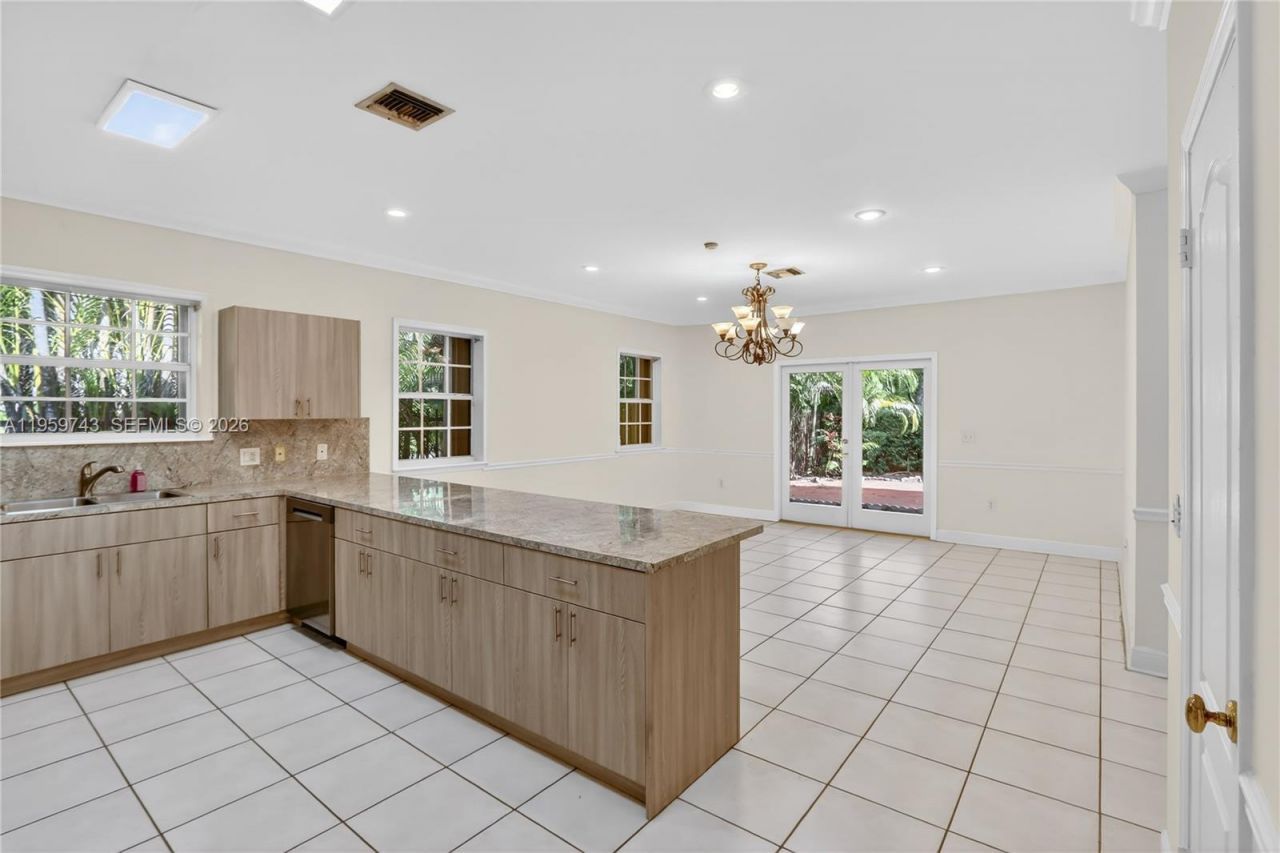 159 SW 25th Rd, Miami, FL 33129 Photo