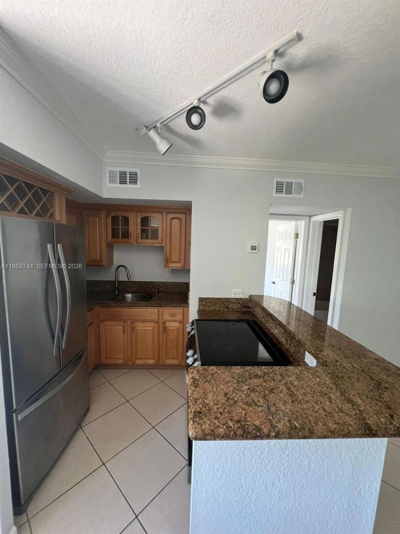 924 SE 2nd St, Unit 19, Fort Lauderdale, FL 33301 Photo