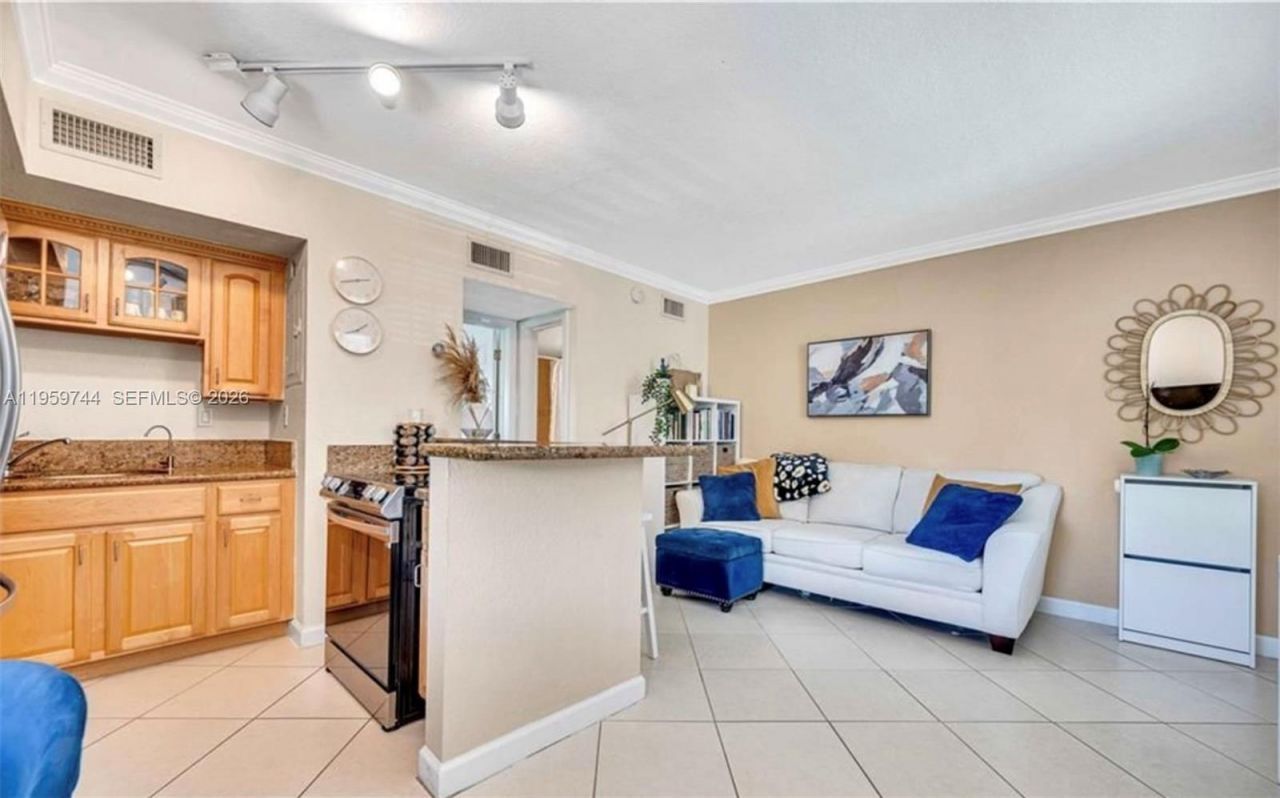 924 SE 2nd St, Unit 19, Fort Lauderdale, FL 33301 Photo