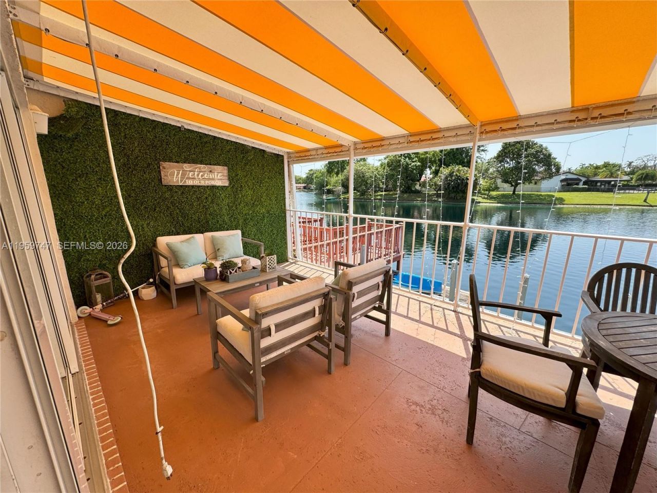 7002 Holly Rd, Miami Lakes, FL 33014 Photo