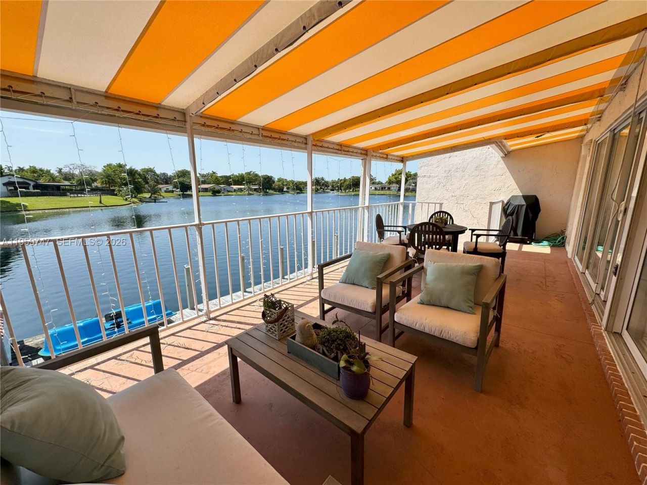 7002 Holly Rd, Miami Lakes, FL 33014 Photo