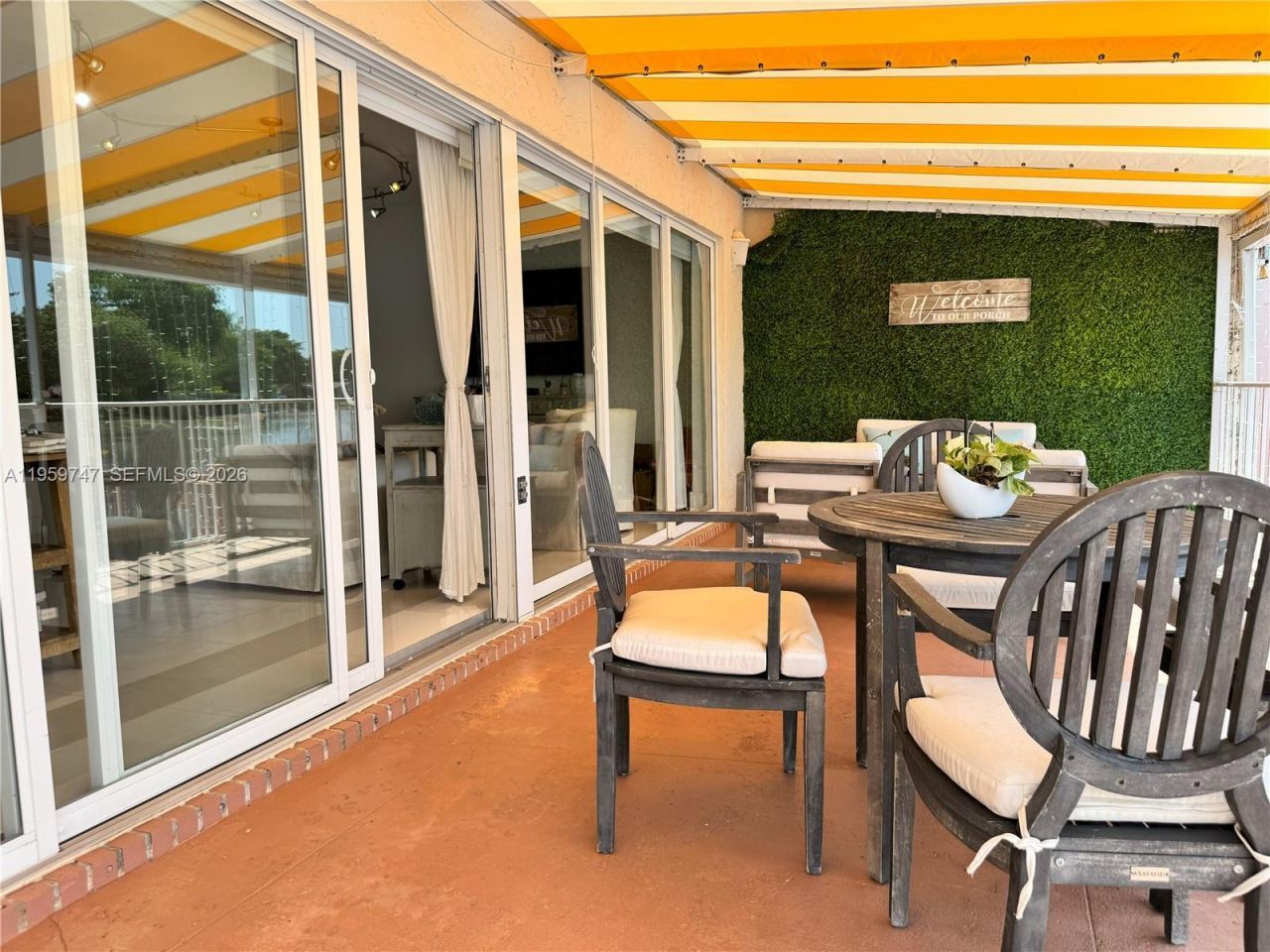 7002 Holly Rd, Miami Lakes, FL 33014 Photo