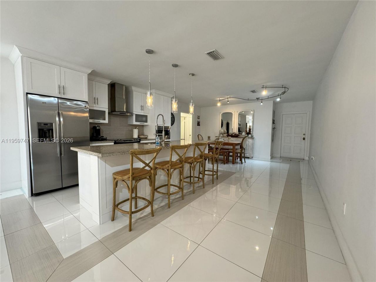 7002 Holly Rd, Miami Lakes, FL 33014 Photo