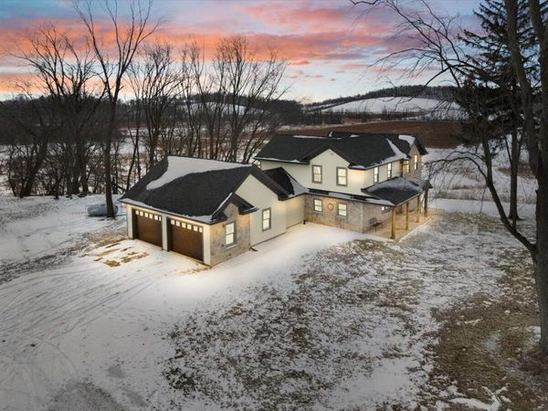 W3940 Campbell DRIVE, Campbellsport, WI 53010