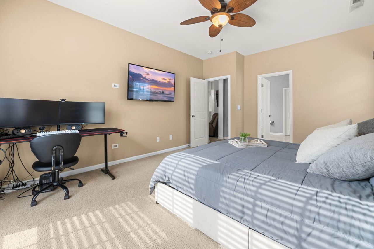 212 Mayfield Drive Photo 13