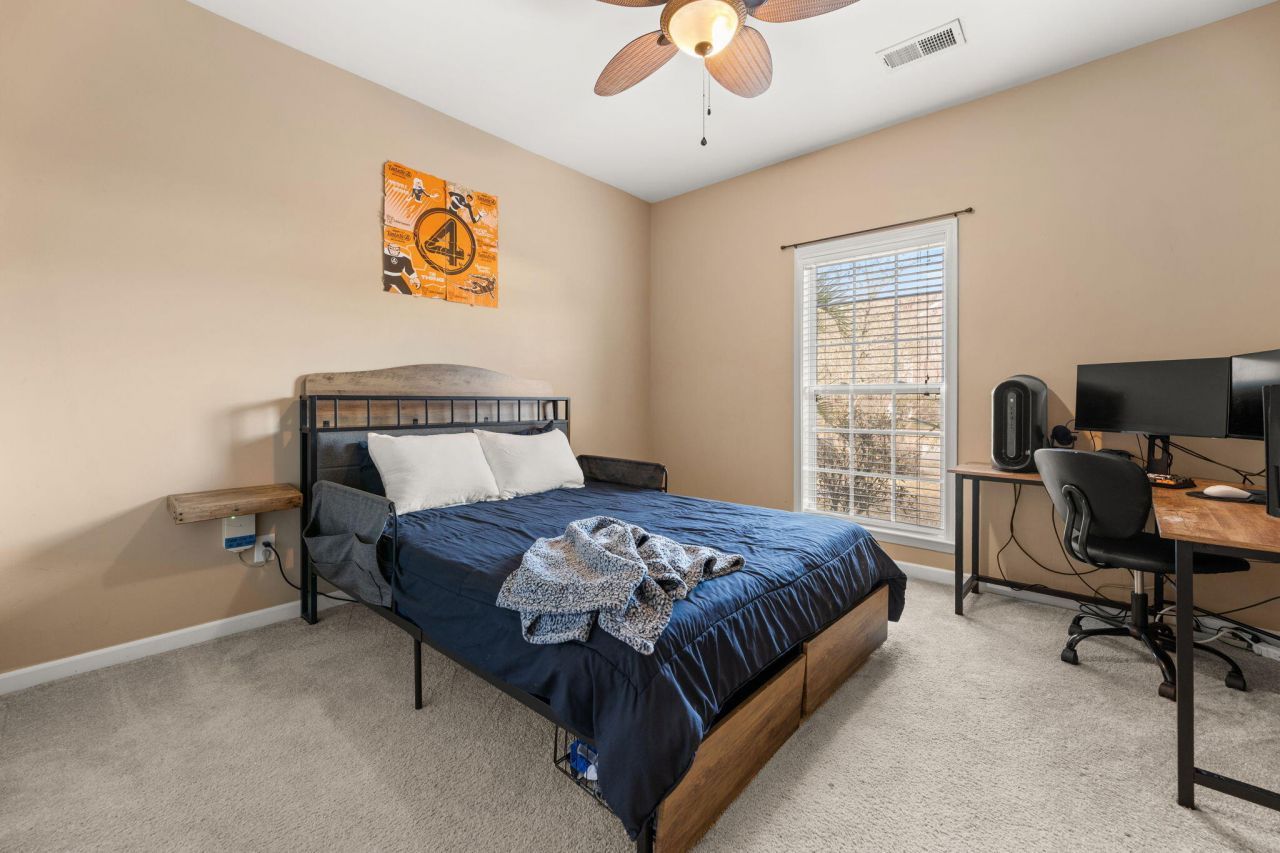 212 Mayfield Drive Photo 16