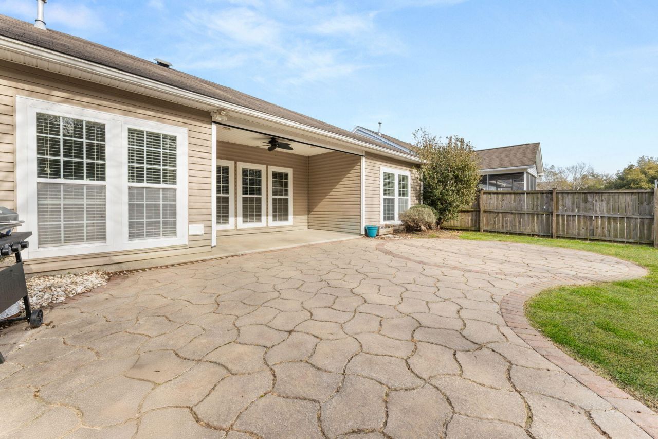 212 Mayfield Drive Photo 21