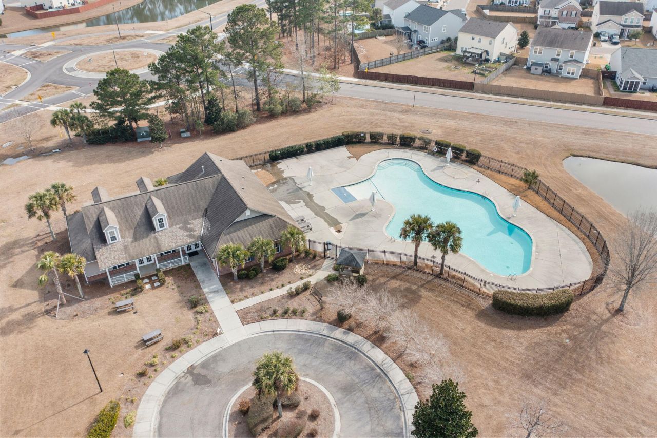 212 Mayfield Drive Photo 23