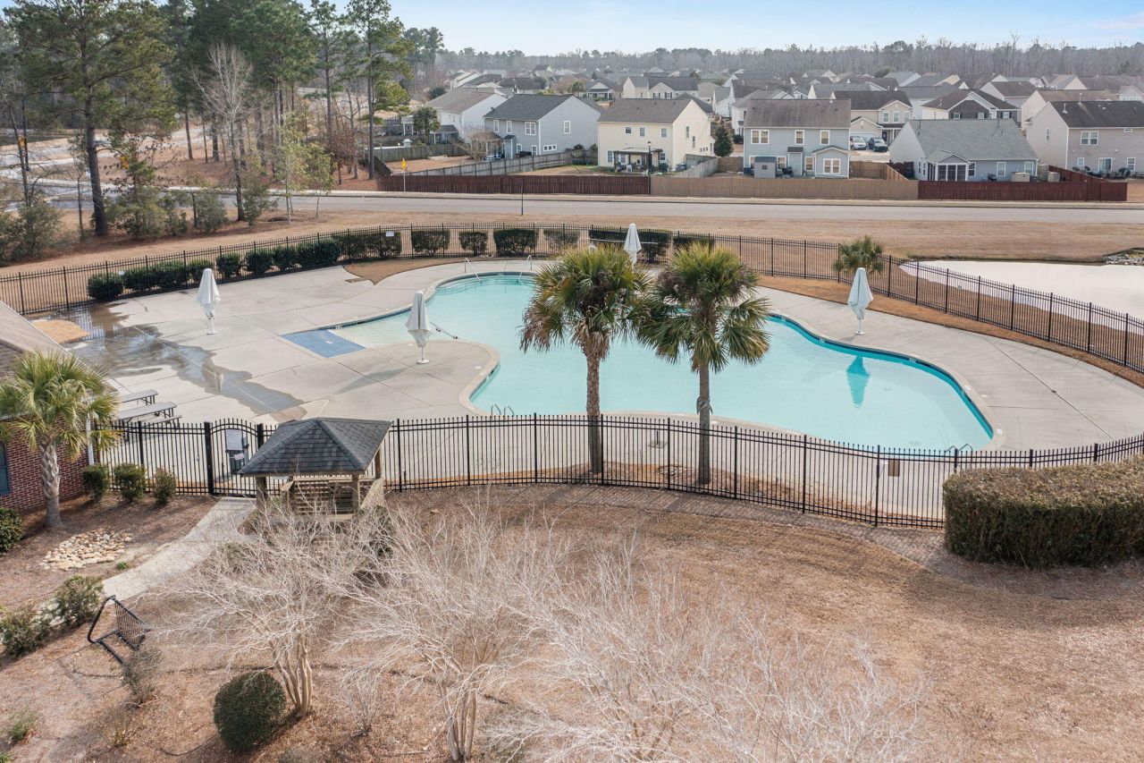 212 Mayfield Drive Photo 24