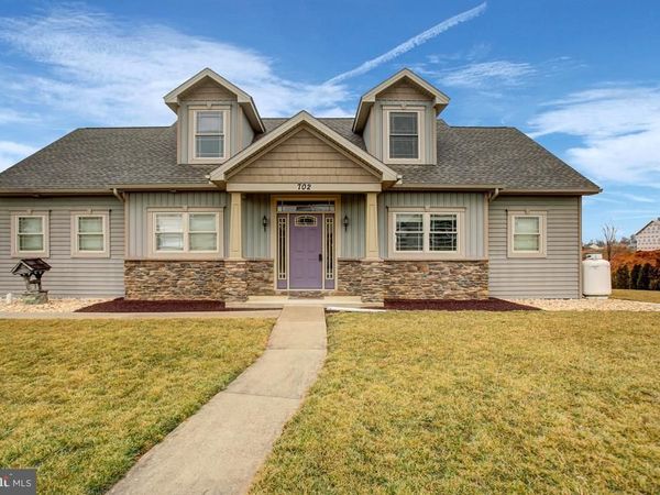 702 SOUTHWOOD DRIVE, SHIPPENSBURG, PA 17257
