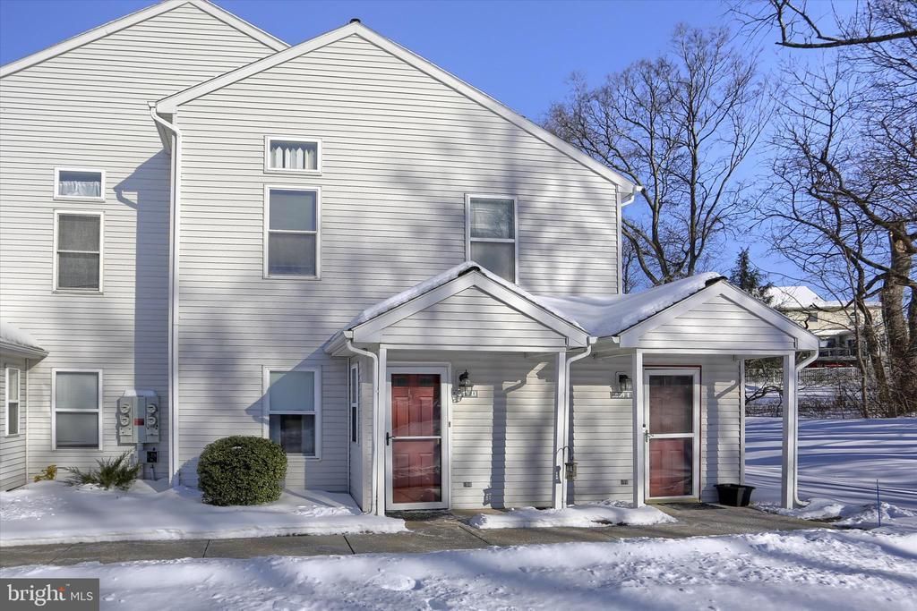 5809 D Hidden Lake Drive, Harrisburg, PA 17111 Main Photo