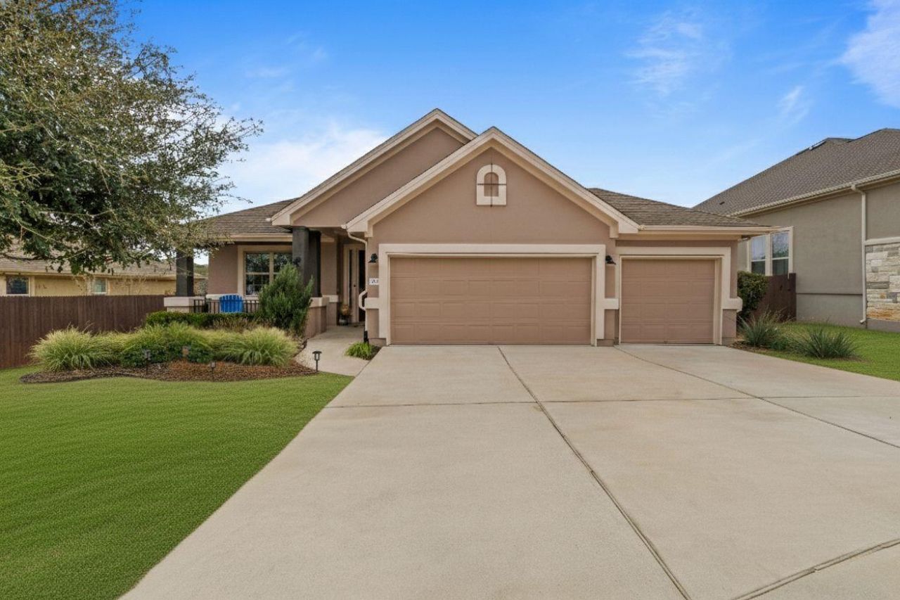 242 S Sage Holw, Dripping Springs, TX 78620 Main Photo