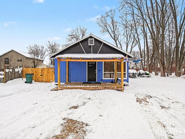 91 2nd Avenue, Norton Shores, MI 49444