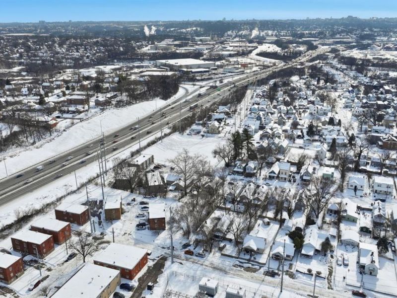 1 Spruce Street, Elmwood Place, OH 45216 Photo 2