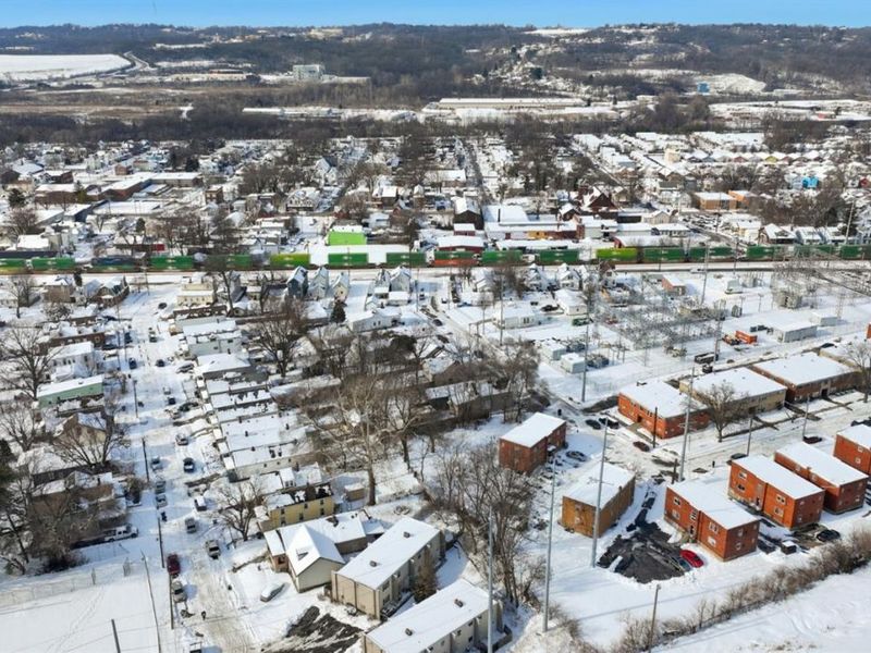 1 Spruce Street, Elmwood Place, OH 45216 Photo 3