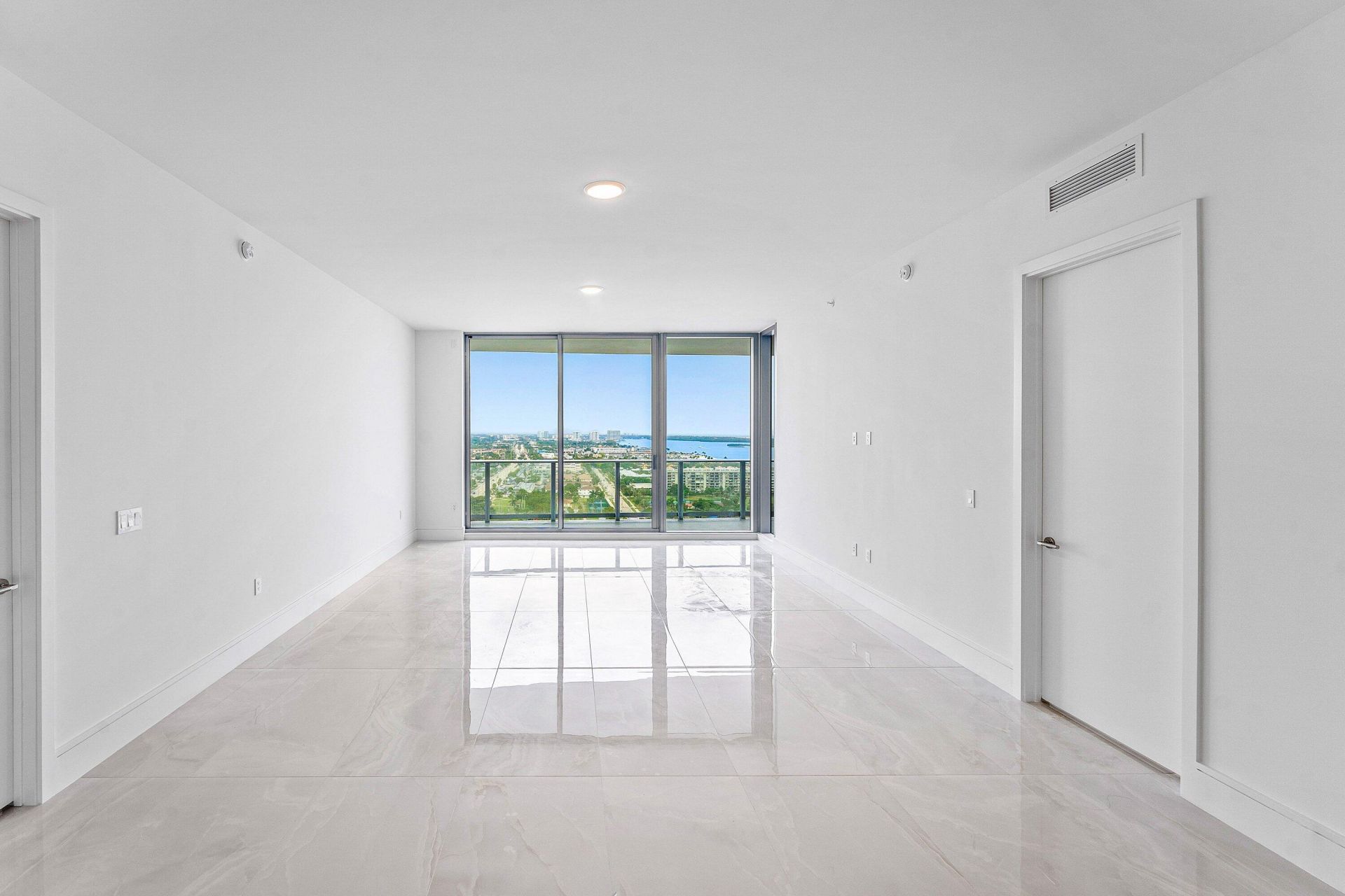 220 Lake Shore Drive, Unit 2005, Lake Park, FL 33403 Photo