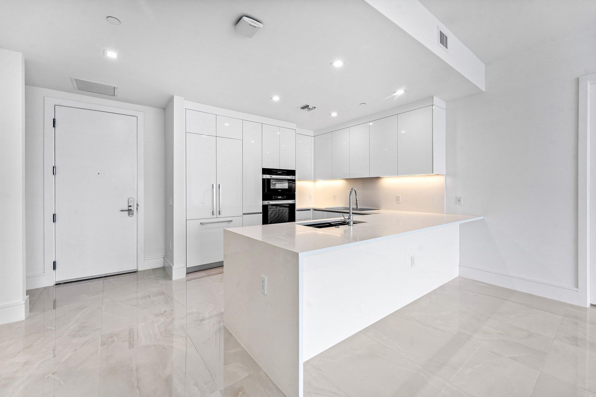 220 Lake Shore Drive, Unit 2005, Lake Park, FL 33403 Photo