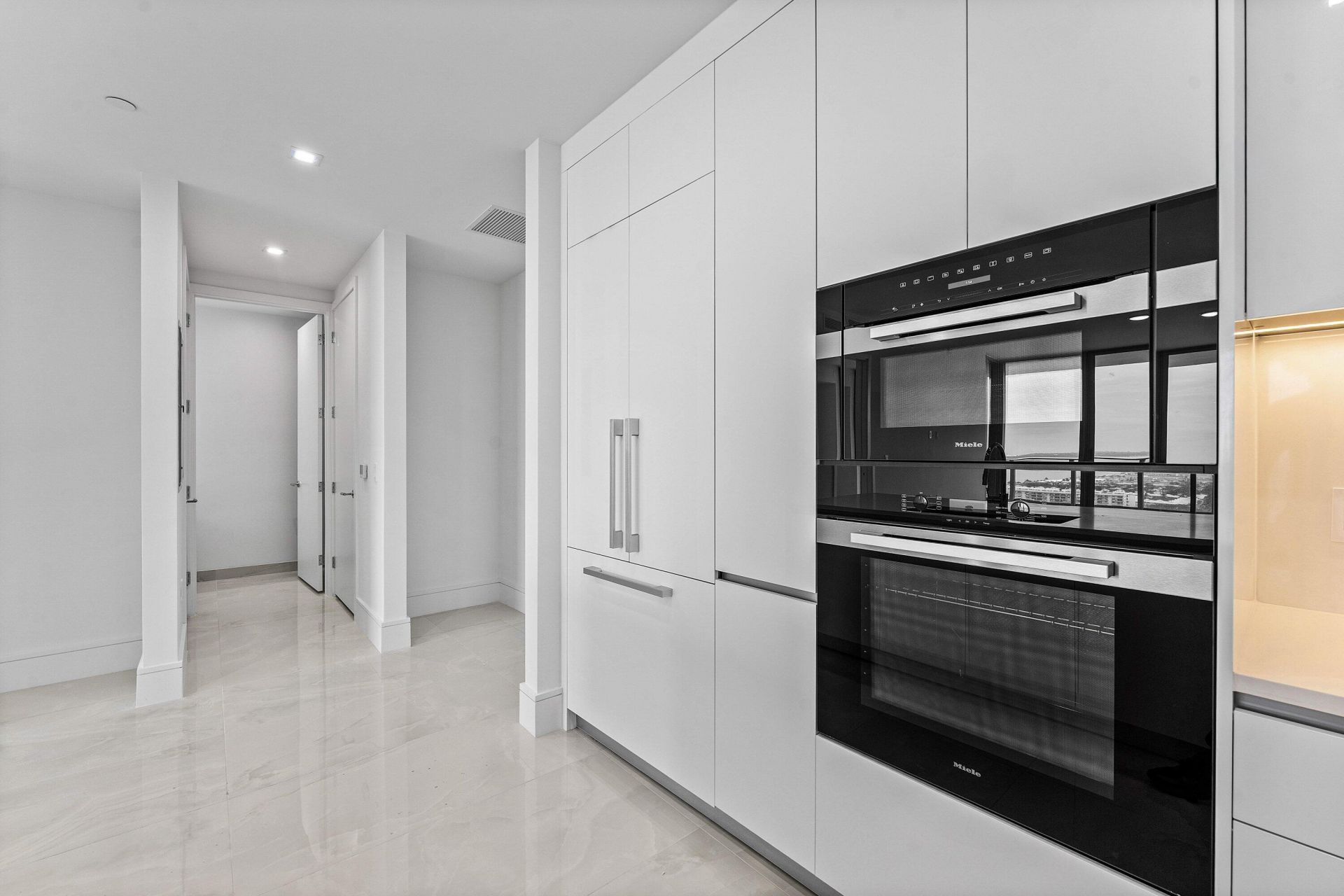 220 Lake Shore Drive, Unit 2005, Lake Park, FL 33403 Photo