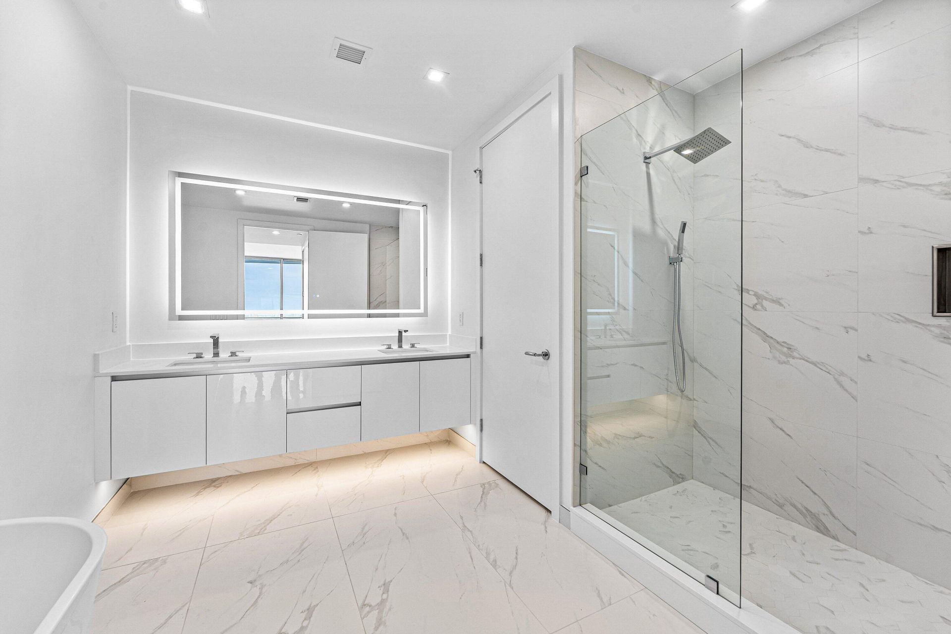 220 Lake Shore Drive, Unit 2005, Lake Park, FL 33403 Photo