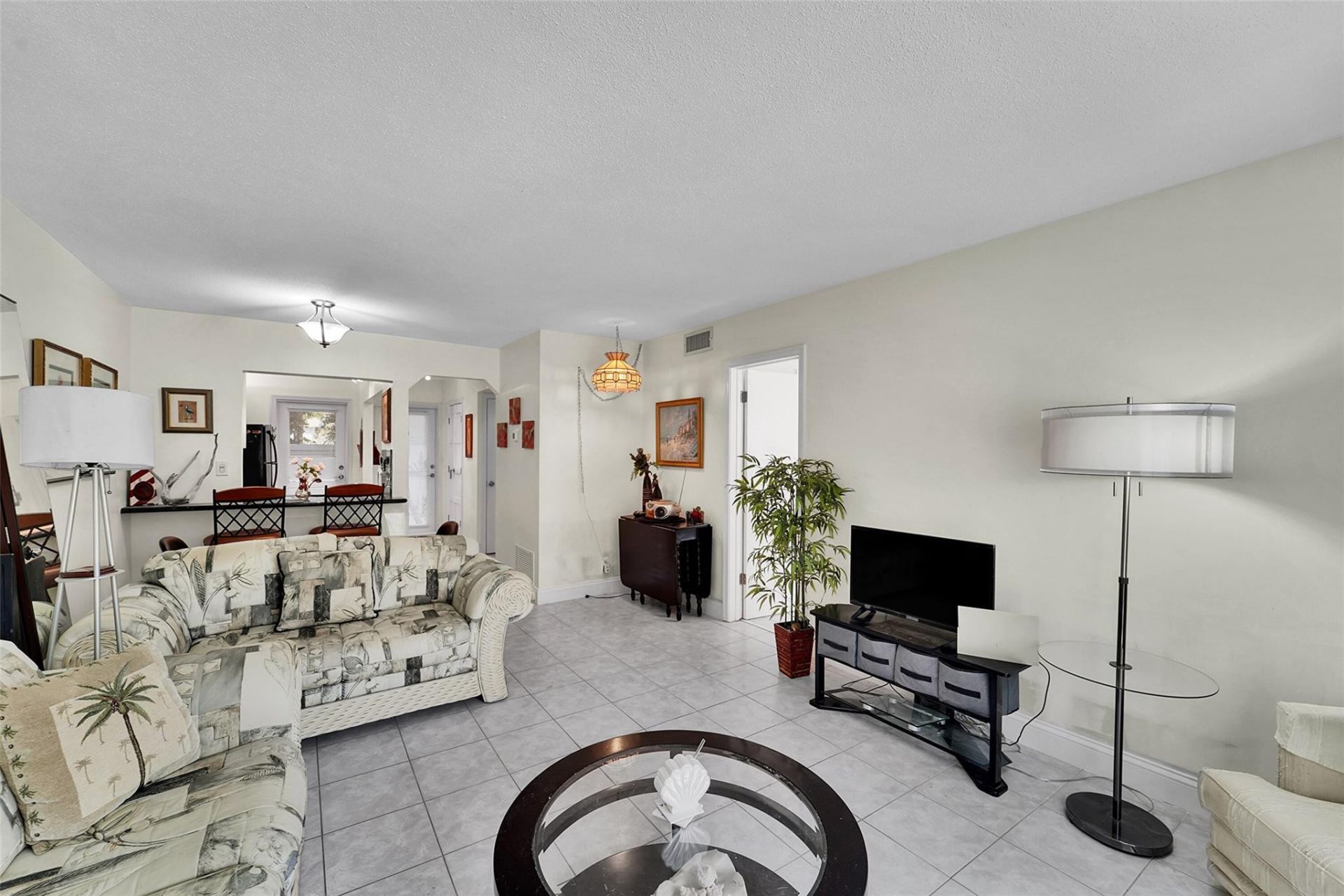 1439 S Ocean Boulevard, Unit 105, Lauderdale by the Sea, FL 33062 Photo