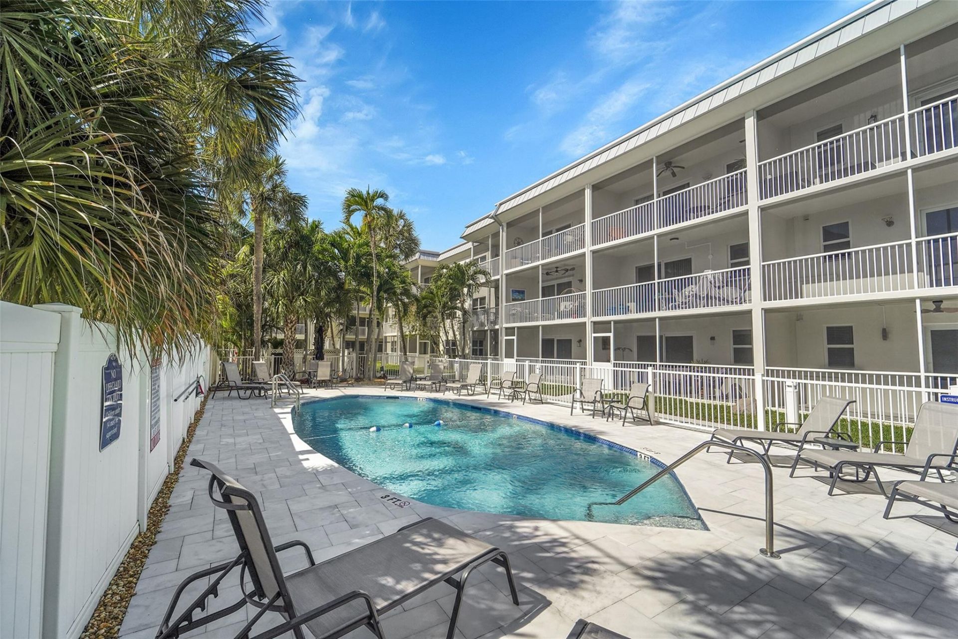 1439 S Ocean Boulevard, Unit 105, Lauderdale by the Sea, FL 33062 Photo